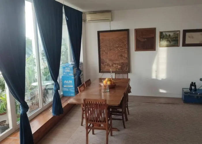 Sea View Hostel